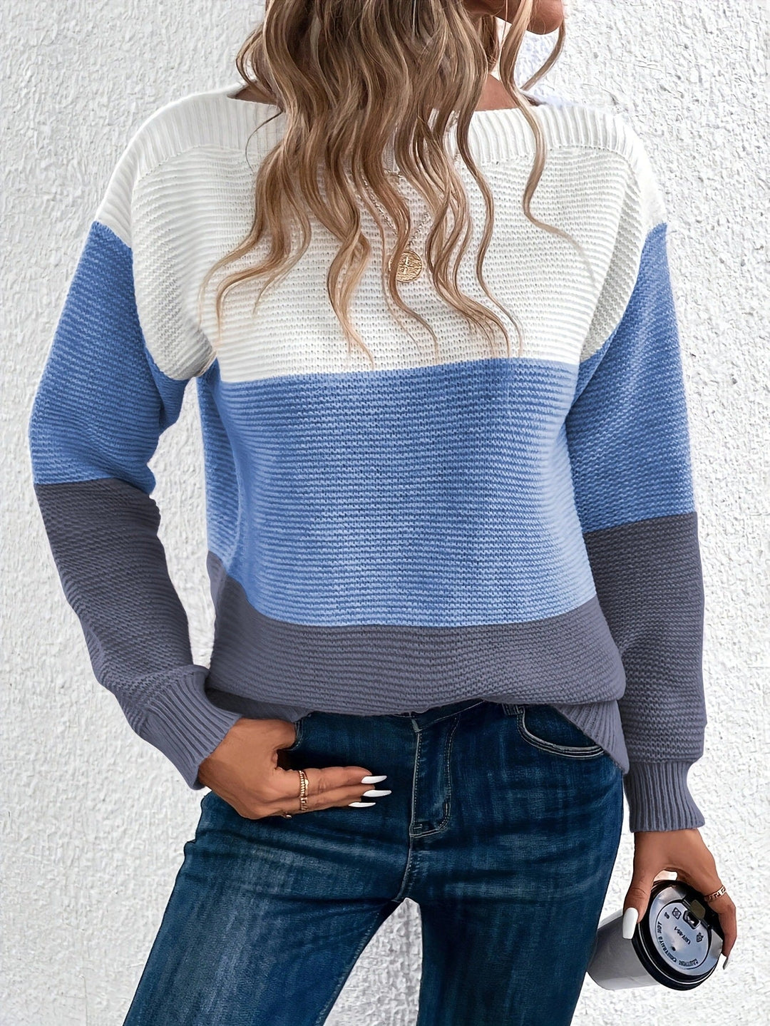 Amelia - Versatile sweater for women